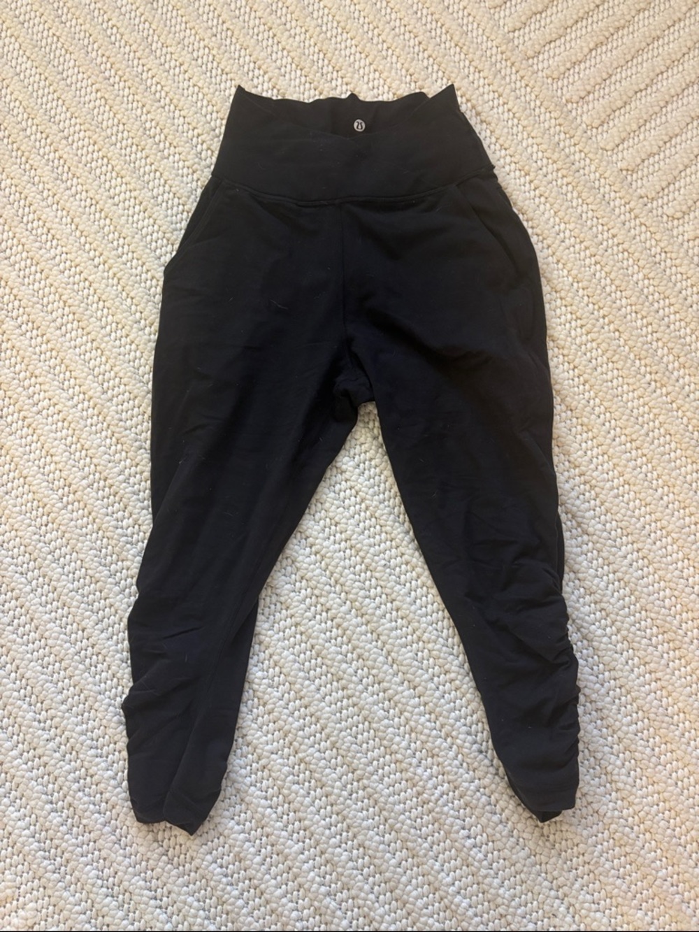 LULULEMON Womens cropped leggings